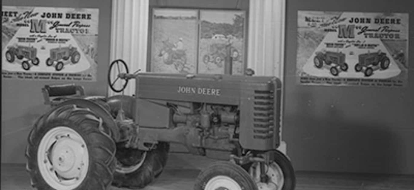 Gráfico de trator John Deere · Creative Fabrica