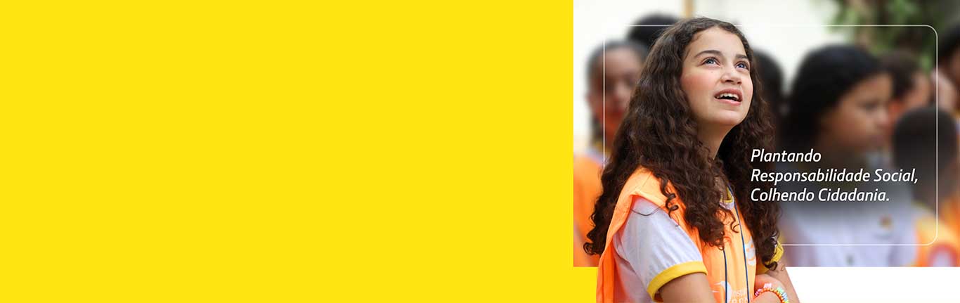 social investment report 2023: An image with a brief description of the report's content, a link to access the report and a girl with a hopeful look on her face.