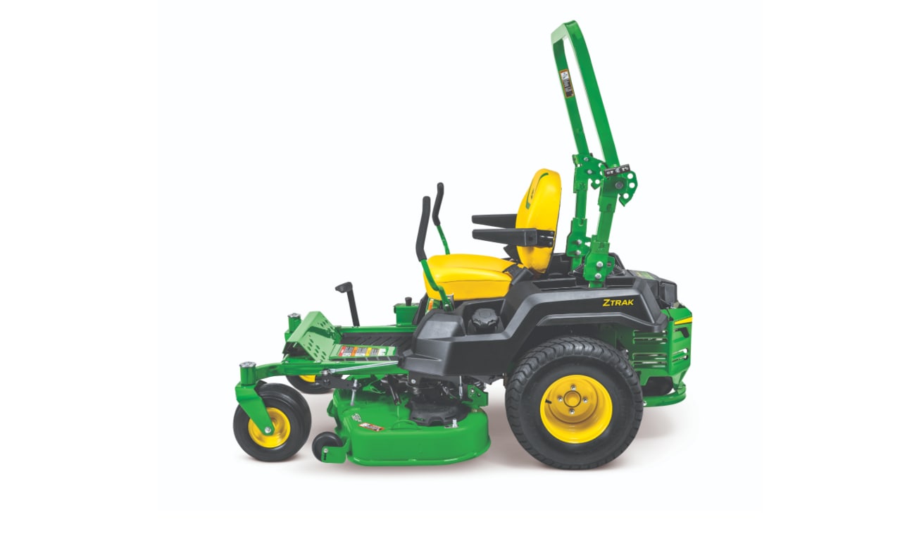 Cortador de Grama Z530M no fundo branco visto de lado.