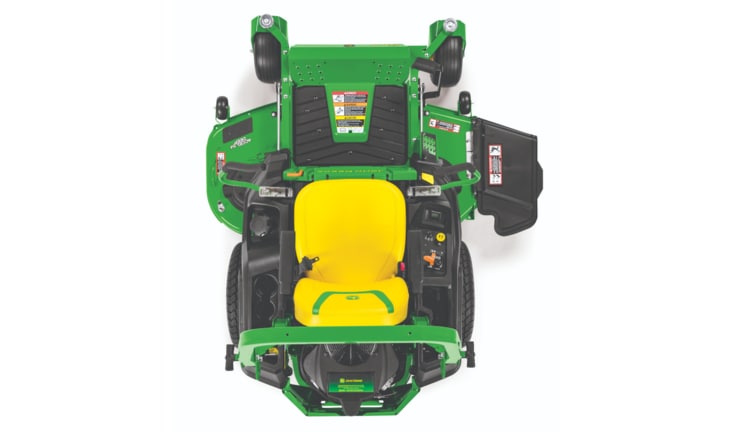 Cortador de Grama Z530M no fundo branco visto de cima.