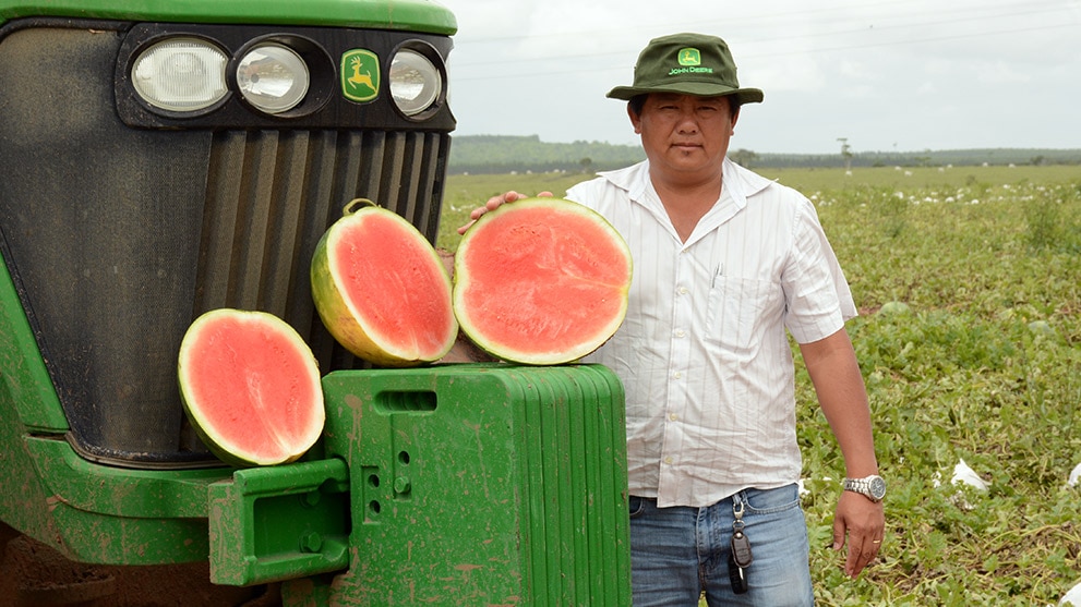 Pedro Orita, um dos principais produtores de melancia em teideira de freitas, BA
