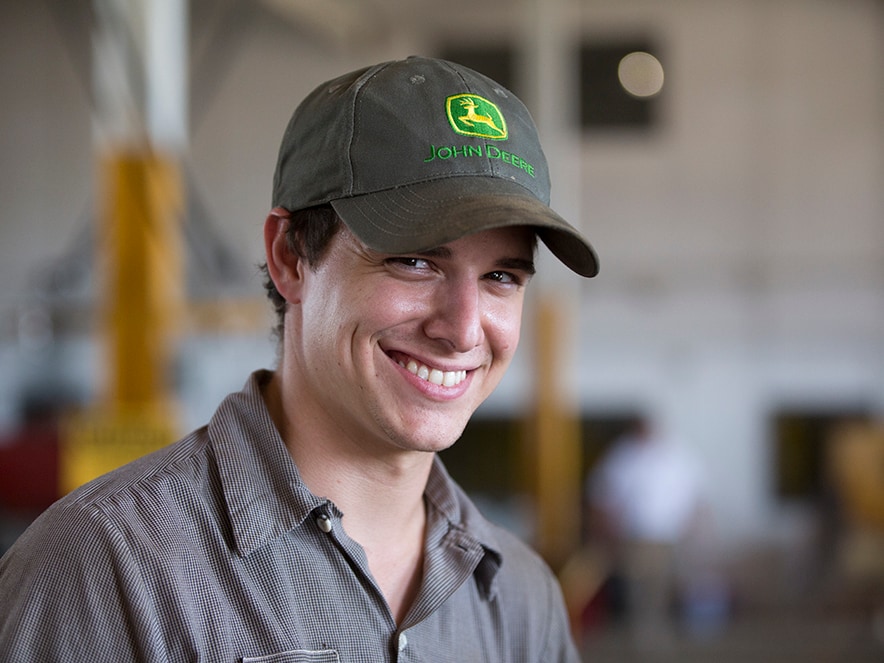 Estagiário no programa de estágio John Deere