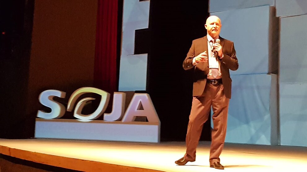 Paulo Herrmann palestrando no Congresso Brasileiro da Soja. (Foto: Malinovski)
