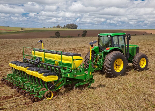 Plantadeira 1111 em campo.