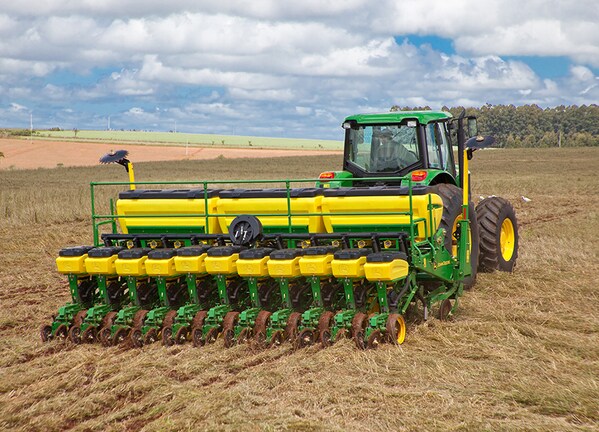 Plantadeira 1111 em campo.