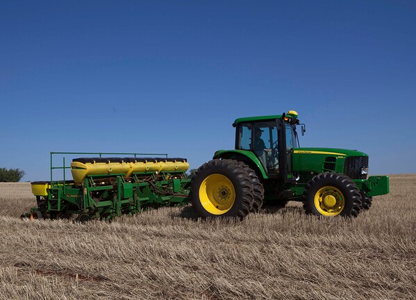 Plantadeira 1113 em campo.