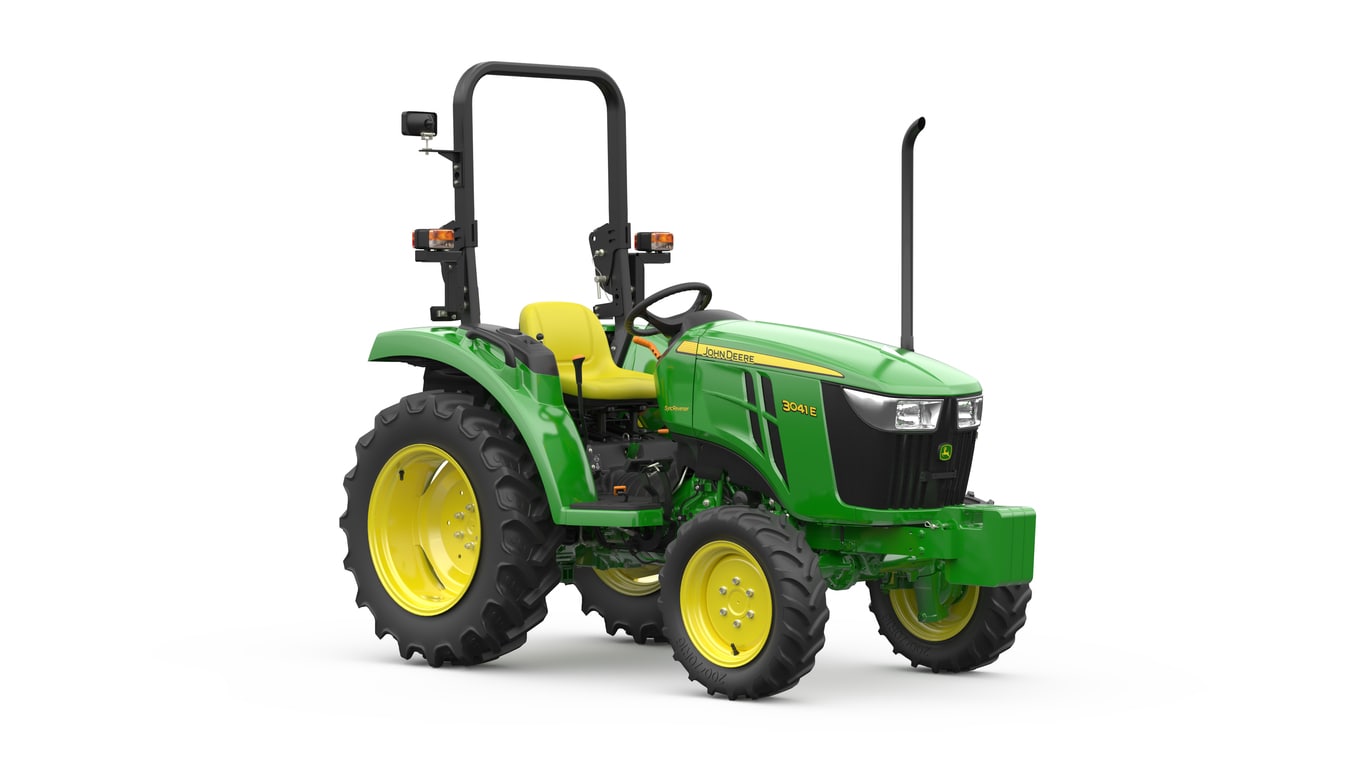 Trator 3041E no fundo branco.