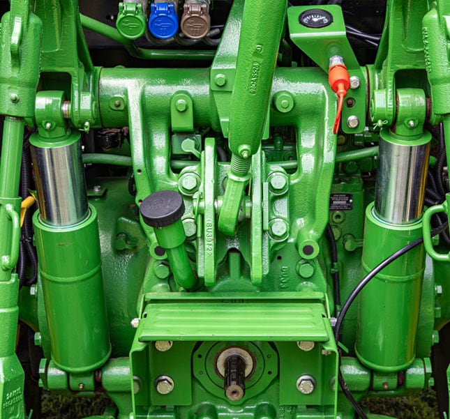 Detalhes do levante hidráulico.