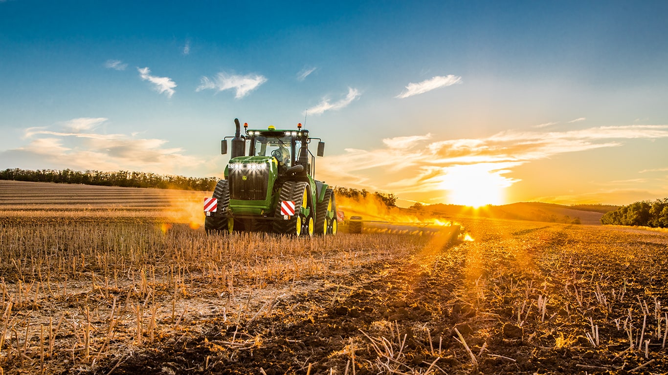 Trator 9470RX em campo.